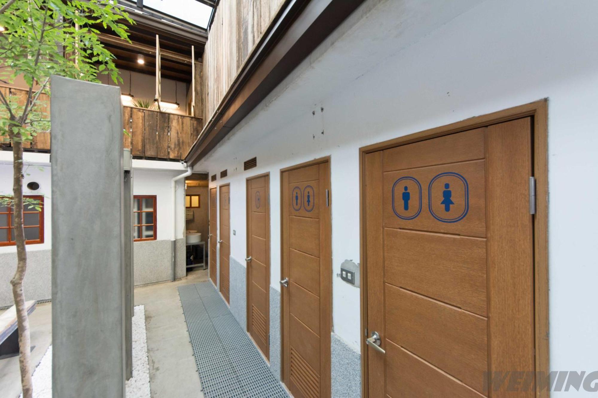 158 Hostel Tainan Bagian luar foto