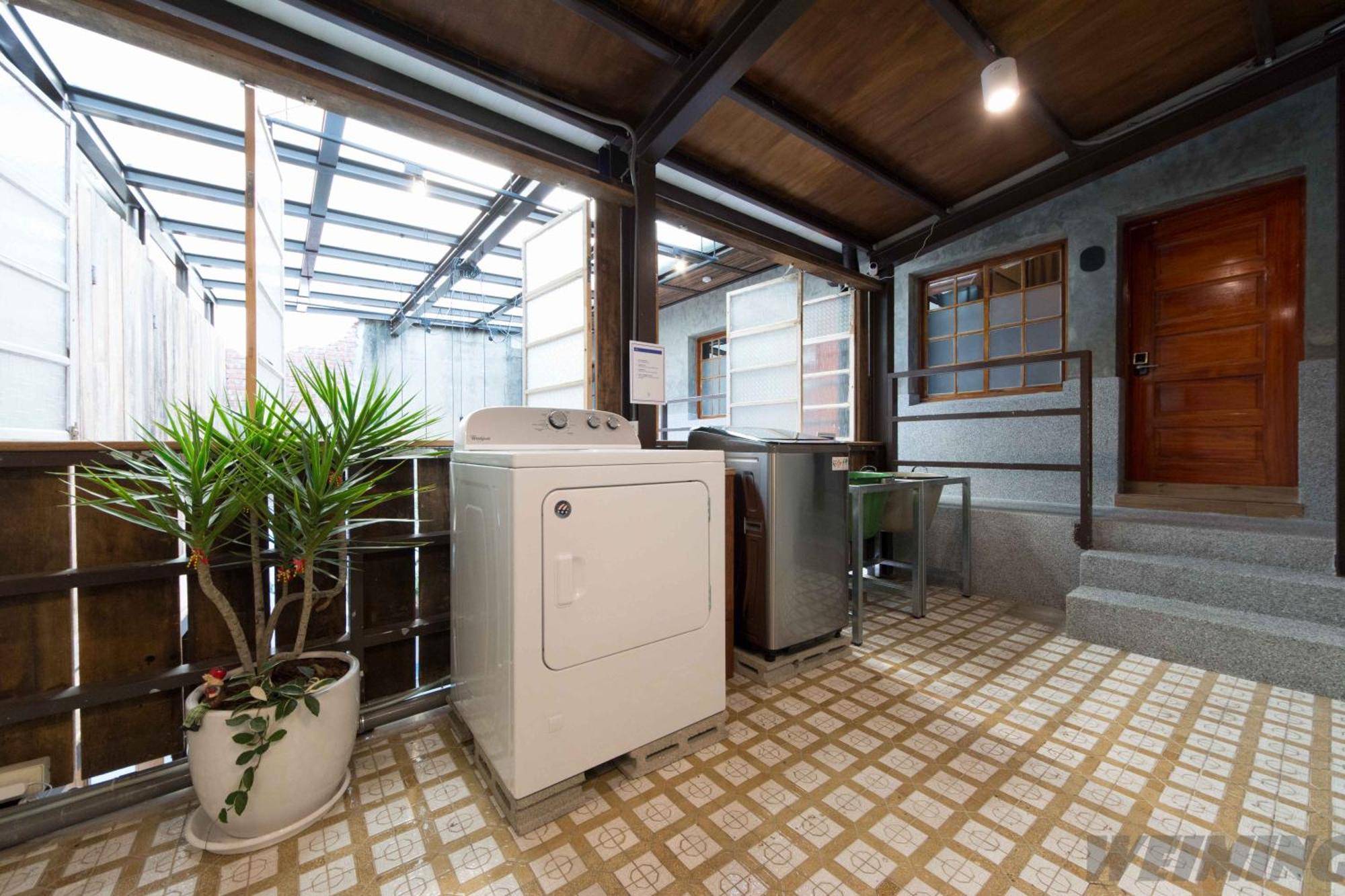 158 Hostel Tainan Bagian luar foto