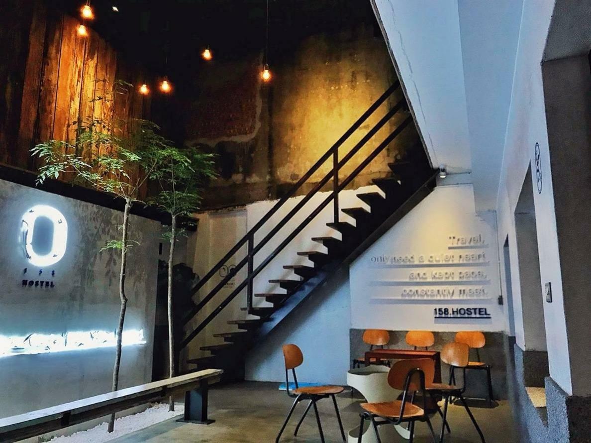158 Hostel Tainan Bagian luar foto