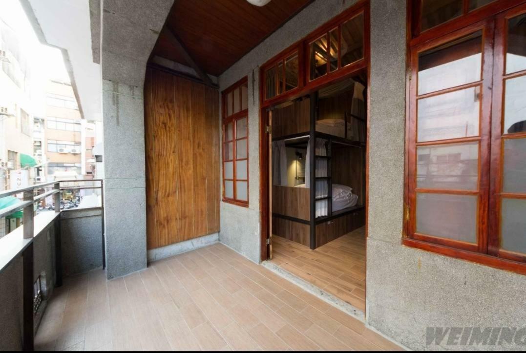 158 Hostel Tainan Bagian luar foto